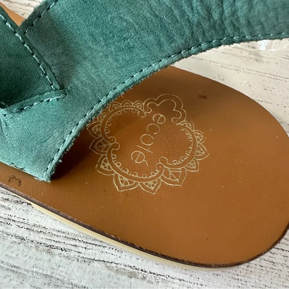 URBAN OUTFITTERS ECOTE Suede Leather Thong Strappy Sandals Sea-foam green blue